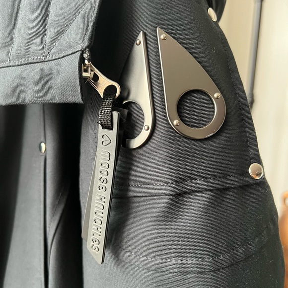 Moose Knuckle Parka - Style: Sterling Size Small in Navy Blue. - Picture 3 of 4